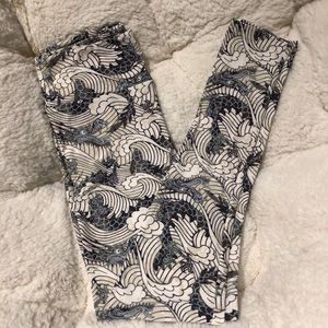 Lularoe OS Water Dragon Leggings